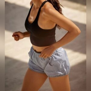 NWOT FREE PEOPLE MOVMENT SUNSHINE BUBBLE HEM SHORTS